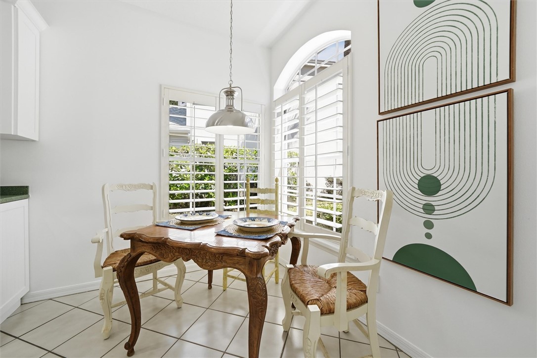 8839 Lakeside Circle