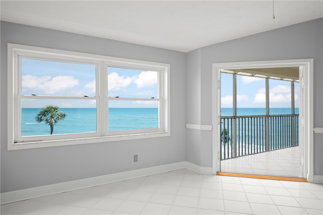 8880 N Sea Oaks Way 302