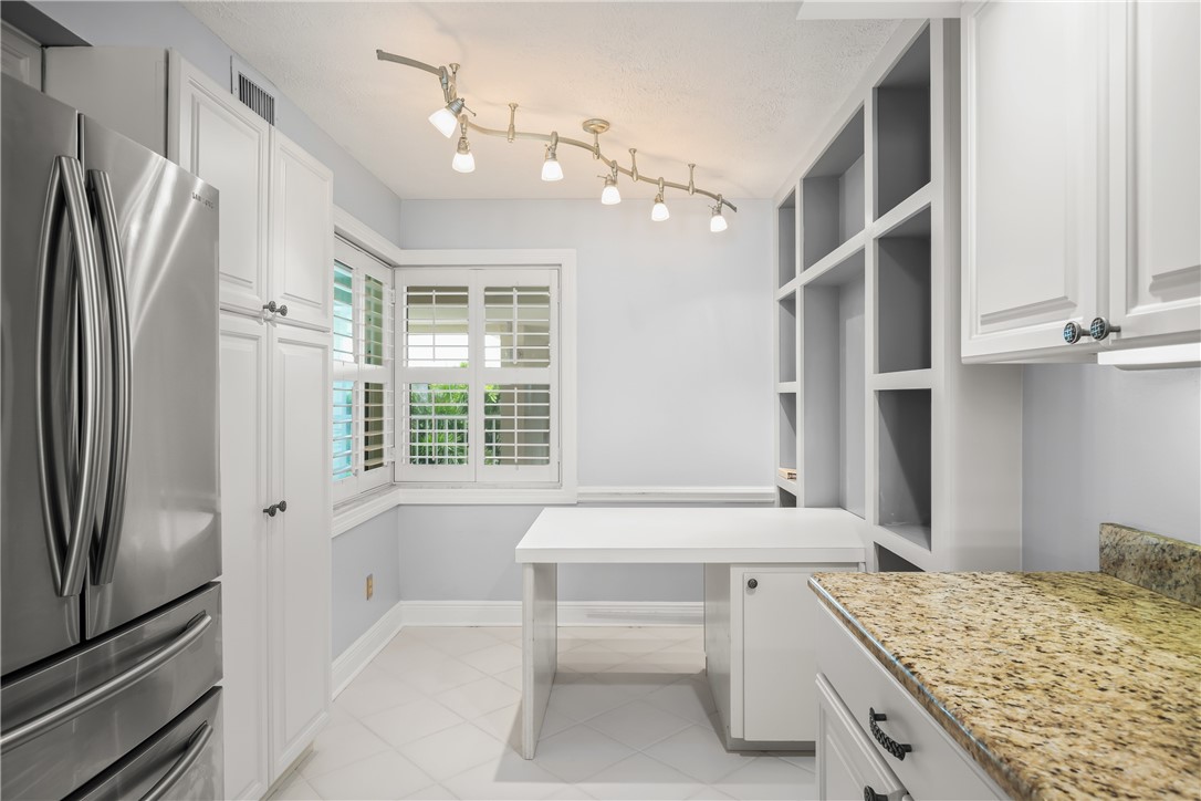 8880 N Sea Oaks Way 302