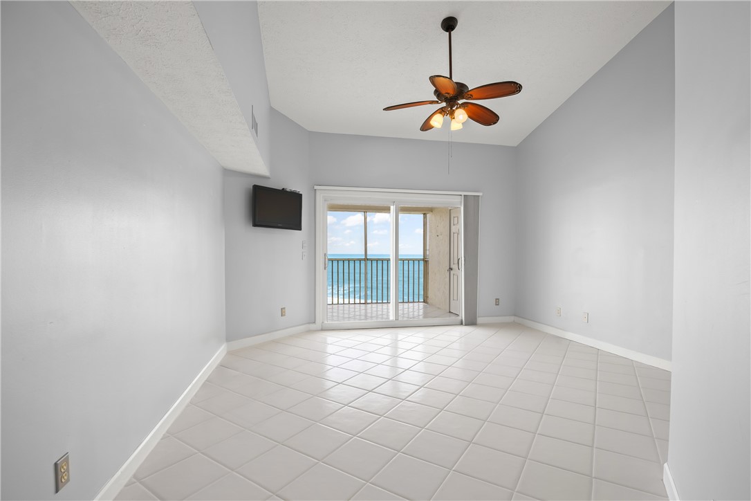8880 N Sea Oaks Way 302