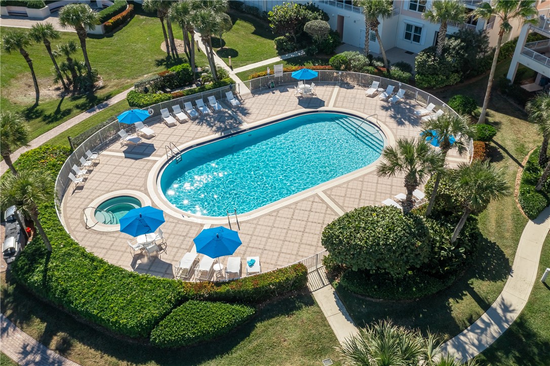 8866 S Sea Oaks Way 202