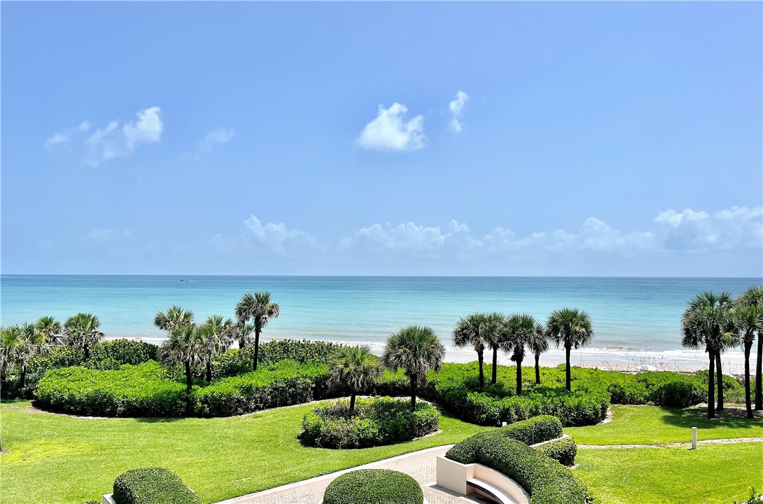 8866 S Sea Oaks Way 202