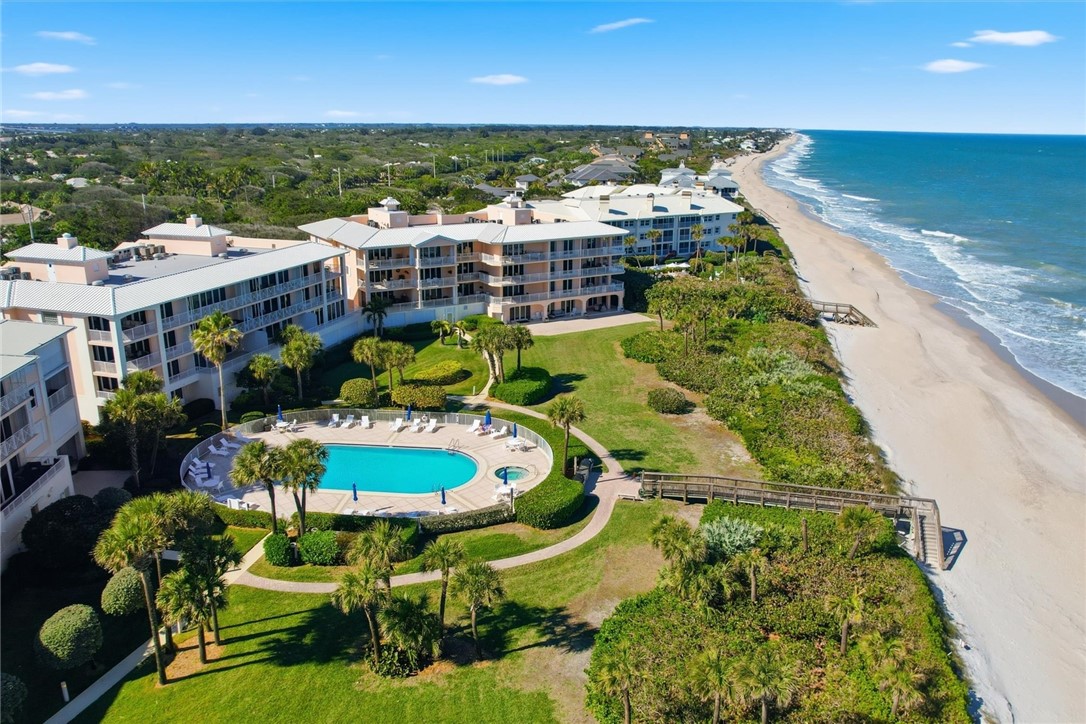 8866 S Sea Oaks Way 202