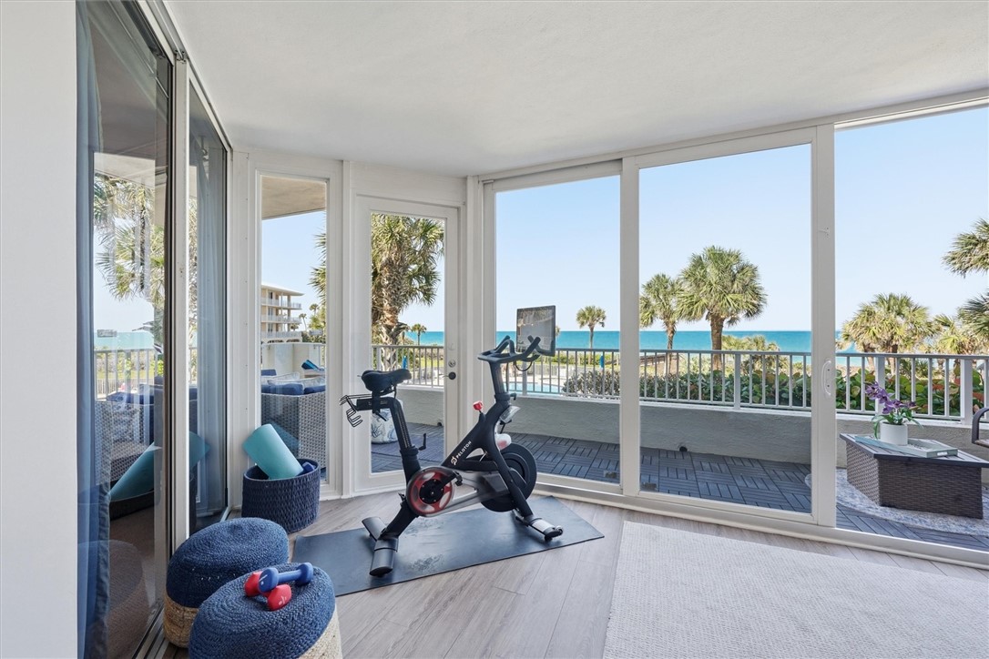 8866 S Sea Oaks Way 202