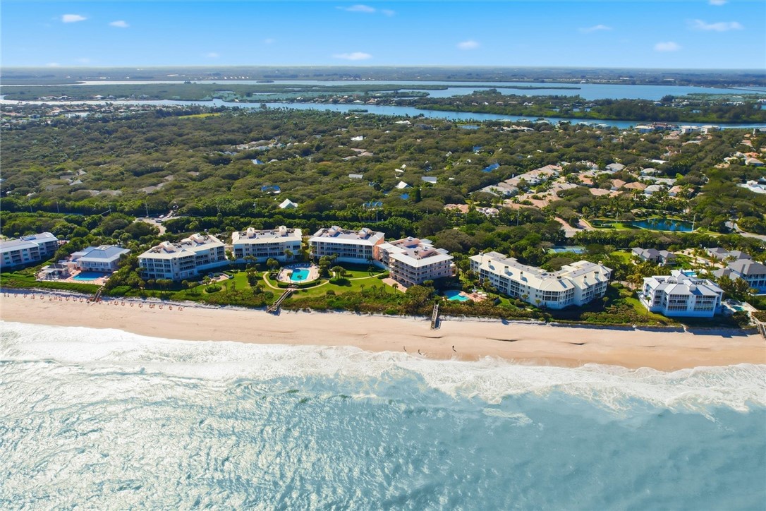 8866 S Sea Oaks Way 202