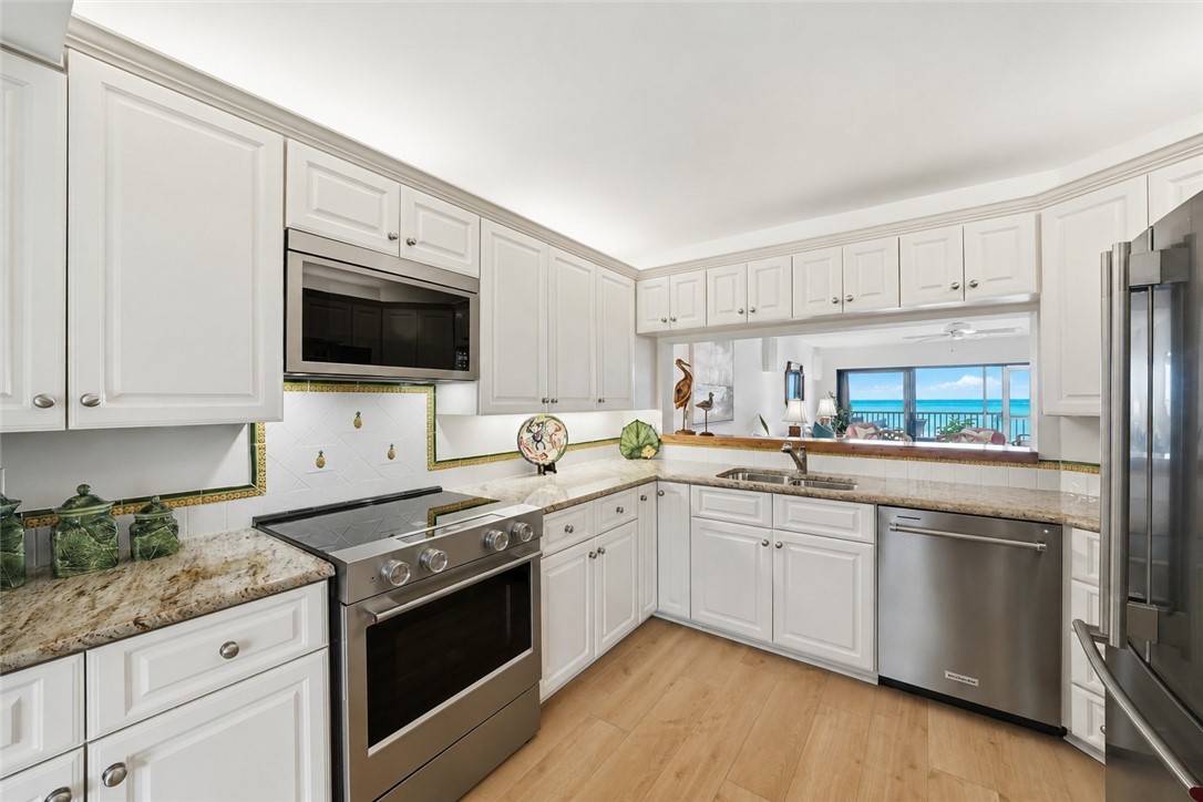8830 S Sea Oaks Way 106