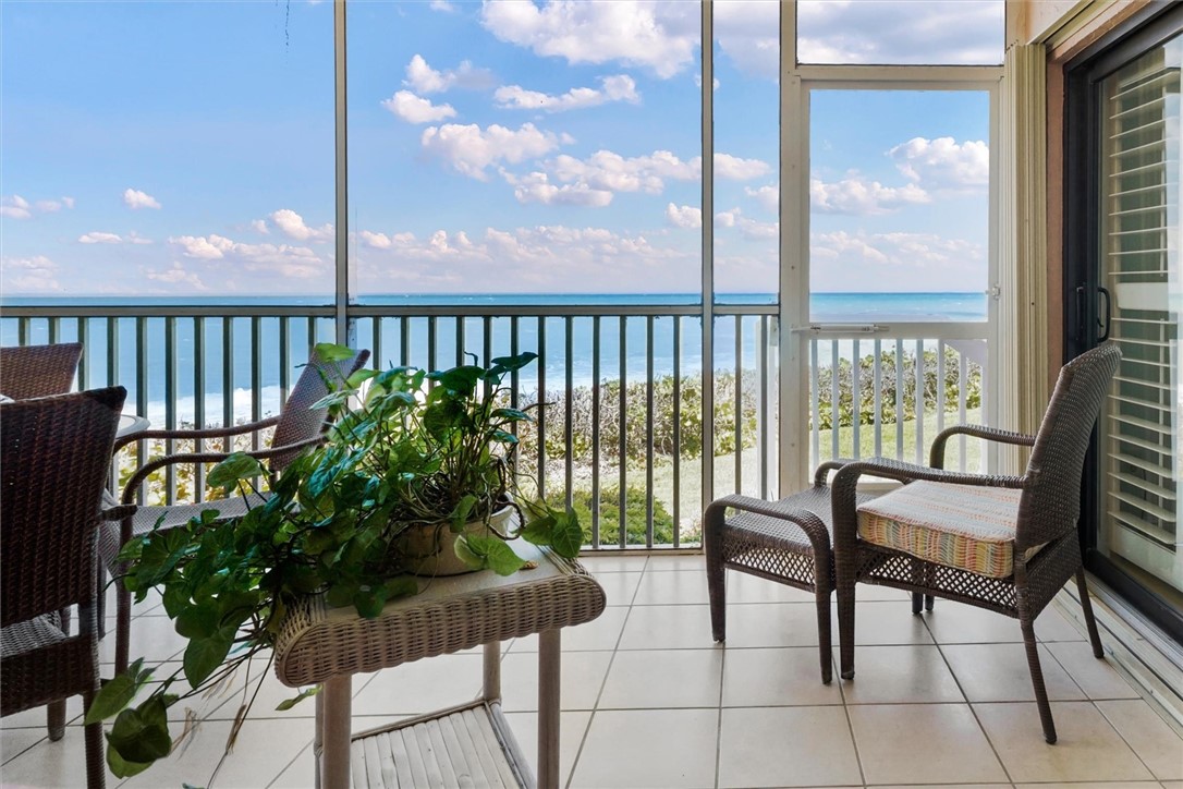 8830 S Sea Oaks Way 106