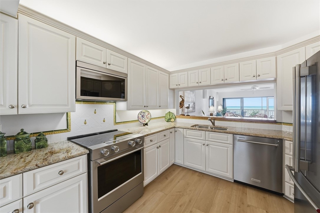 8830 S Sea Oaks Way 106