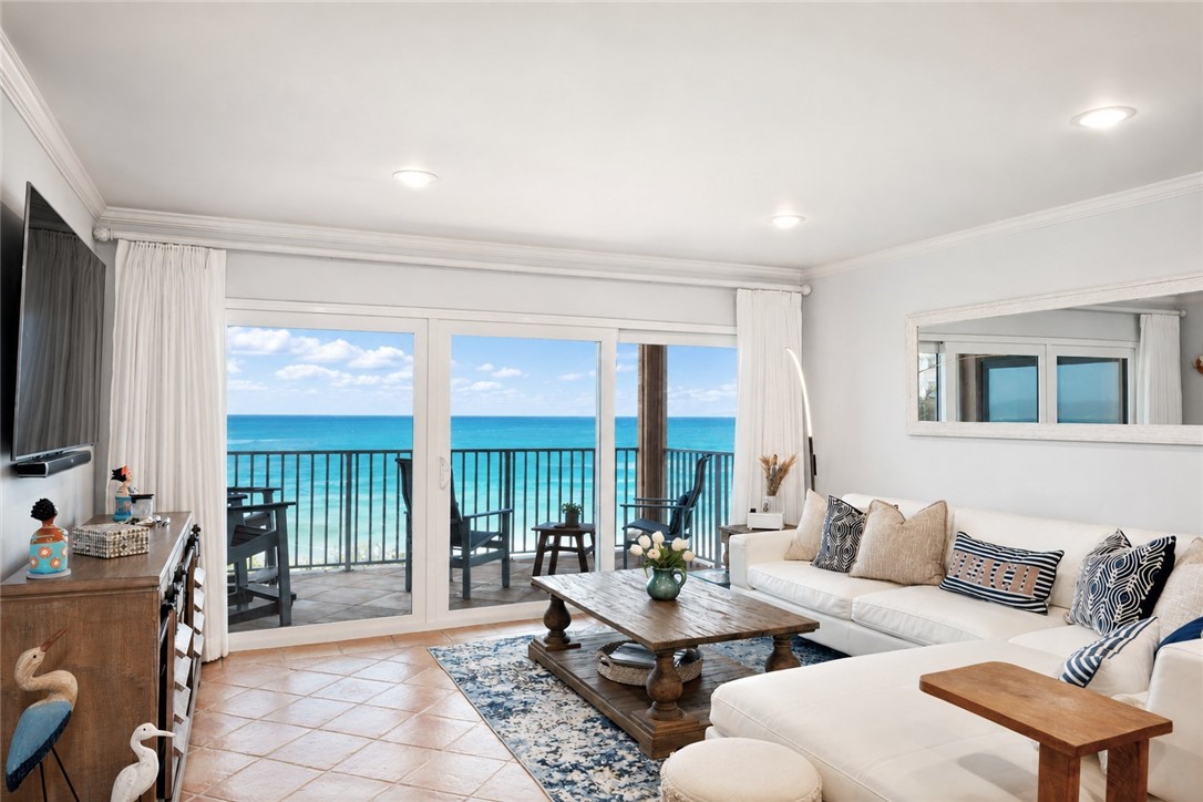 8840 S Sea Oaks Way 204