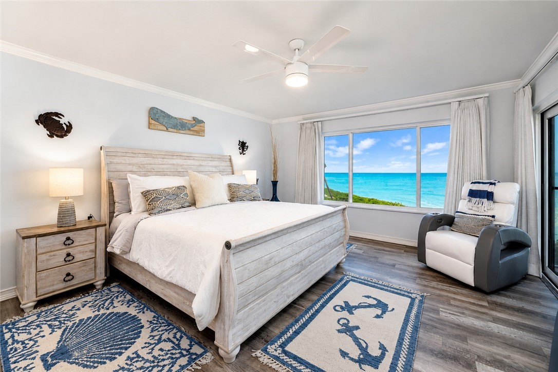 8840 S Sea Oaks Way 204