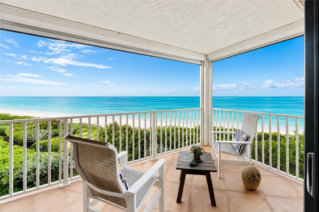 8840 S Sea Oaks Way 204