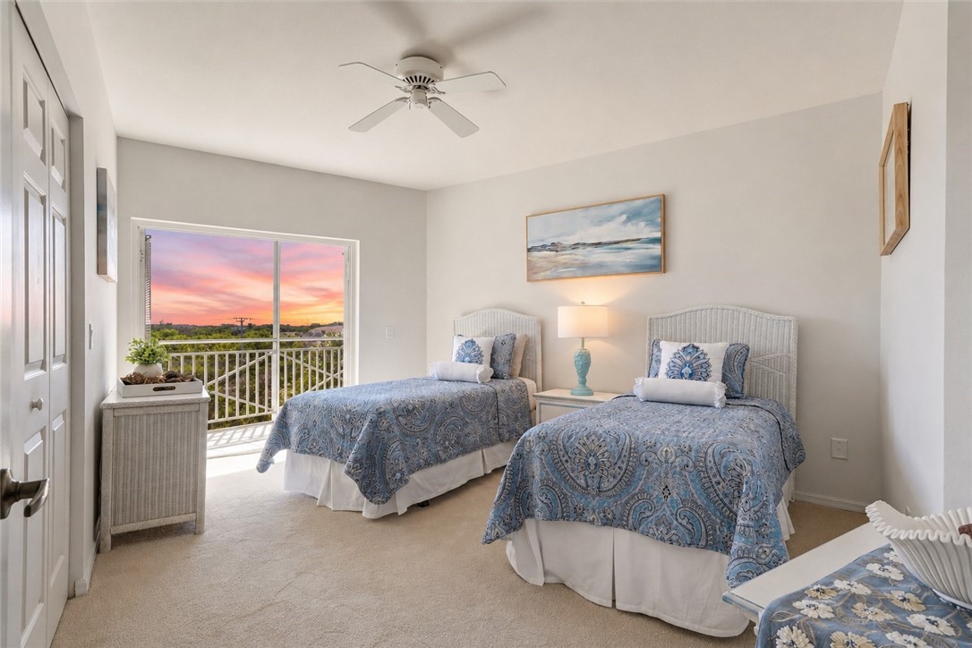 8814 S Sea Oaks Way 306