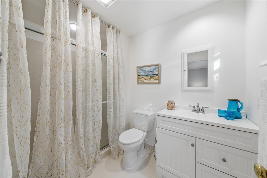 1340 Ivy Court 213