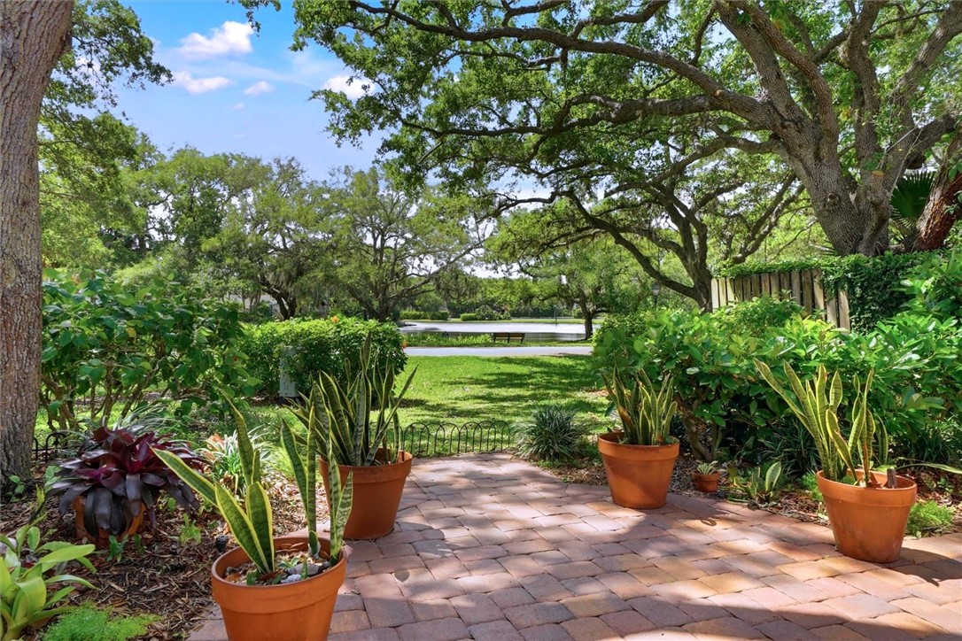 1543 Sabal Court