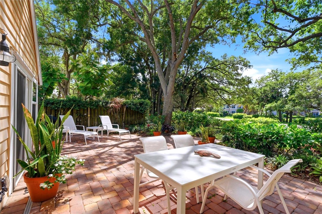 1543 Sabal Court