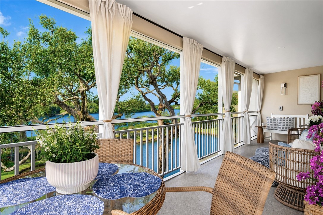 8835 W Orchid Island Circle 605