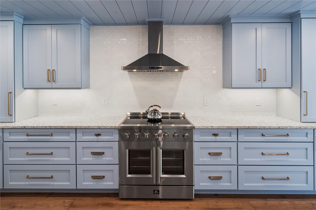 8835 W Orchid Island Circle 605