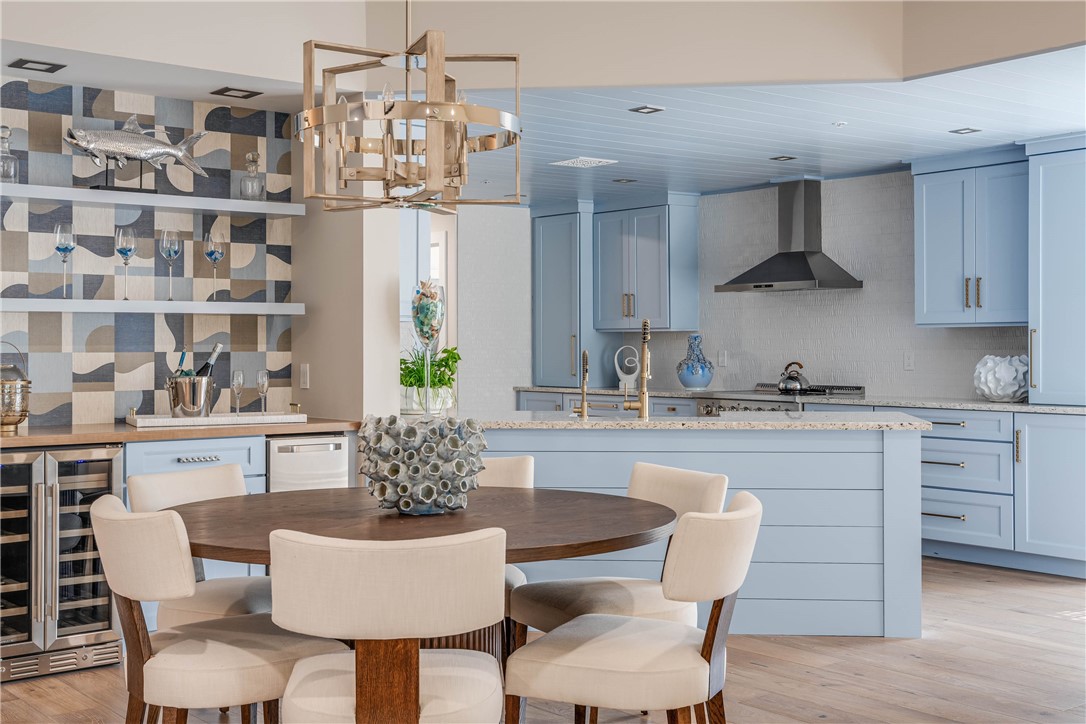 8835 W Orchid Island Circle 605