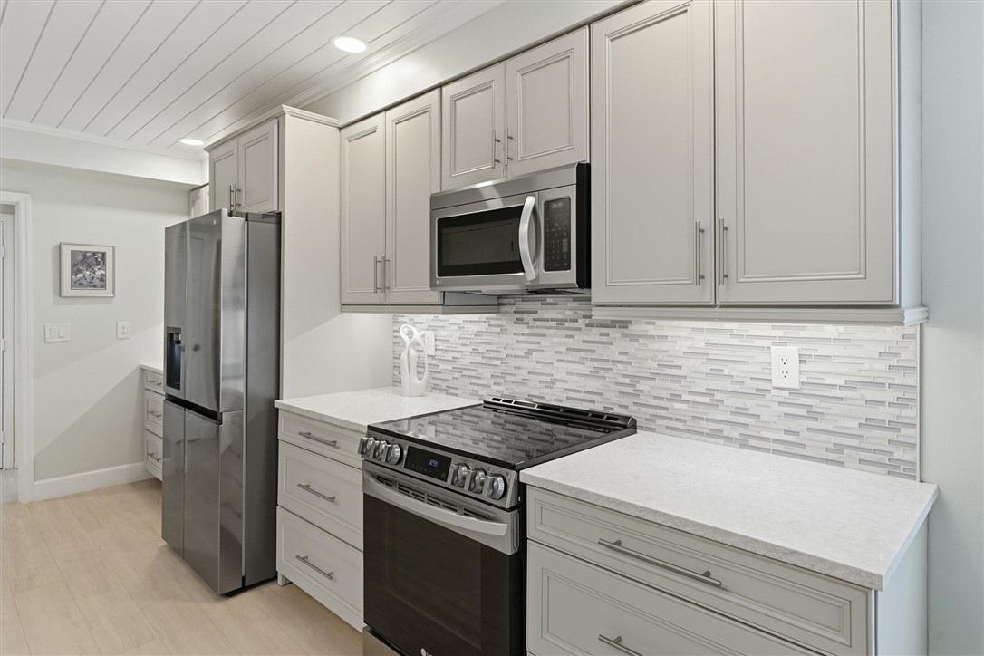 8785 W Orchid Island Circle 201
