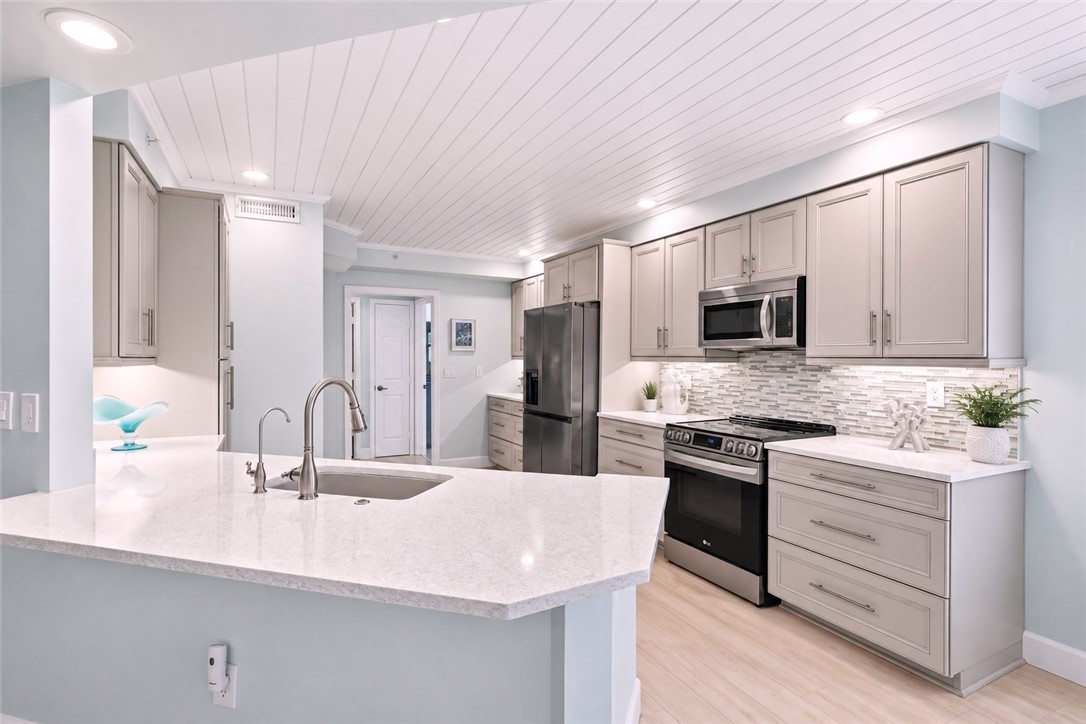 8785 W Orchid Island Circle 201