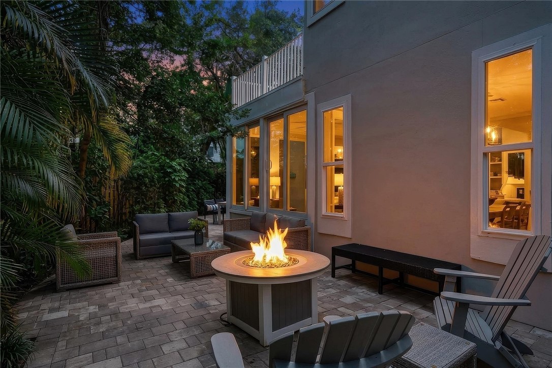 1607 Redbay Circle