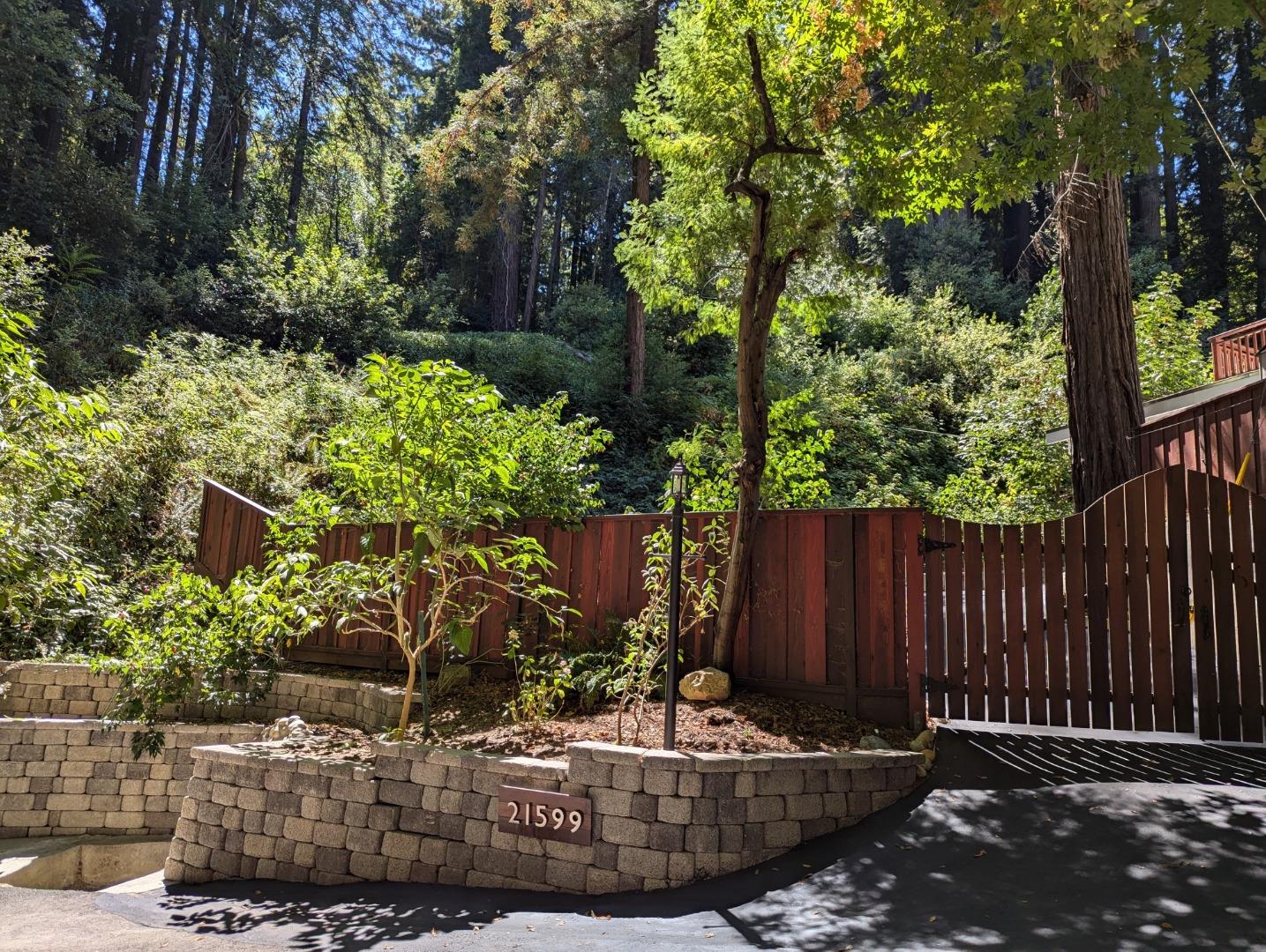 21599 Madrone DR