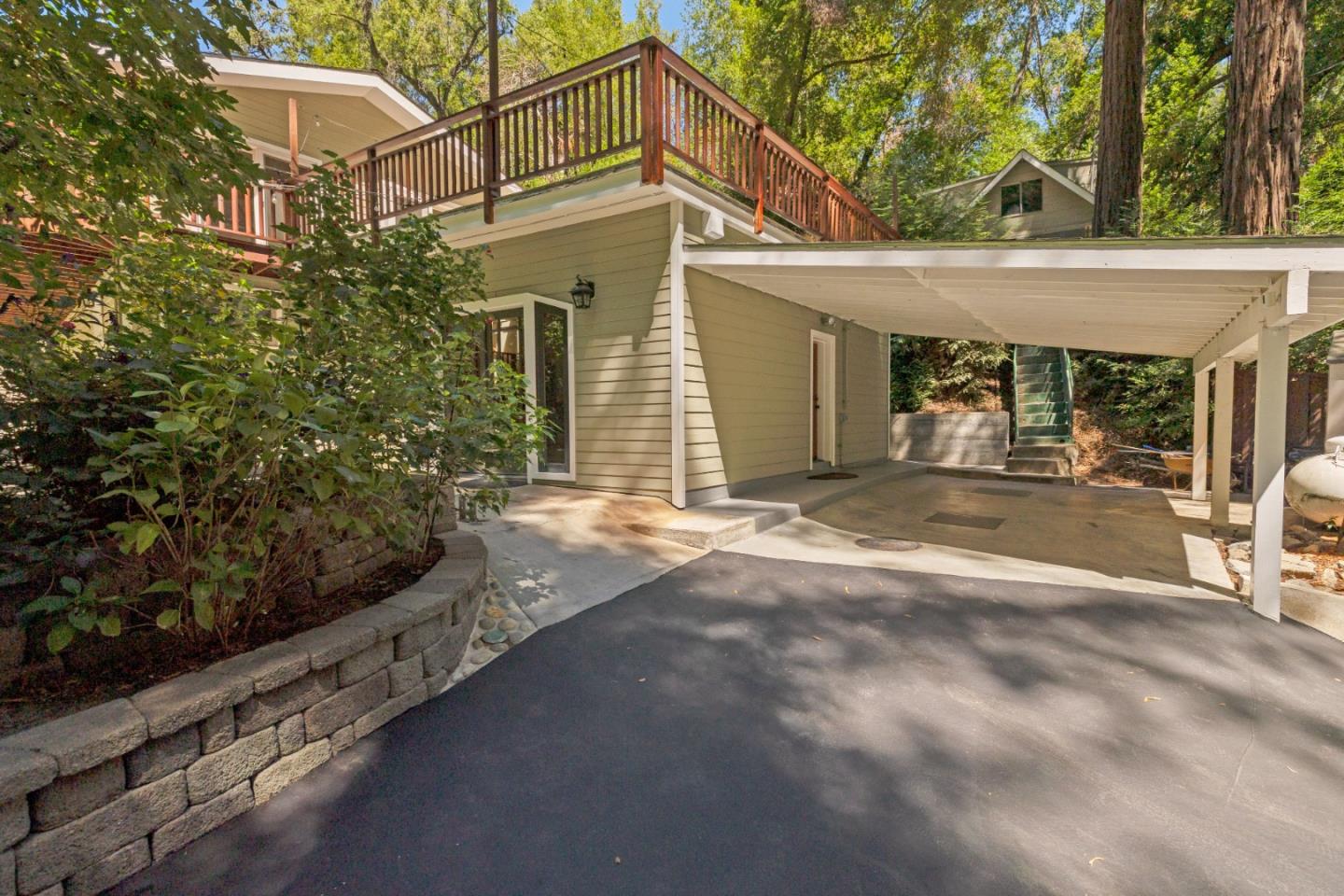 21599 Madrone DR