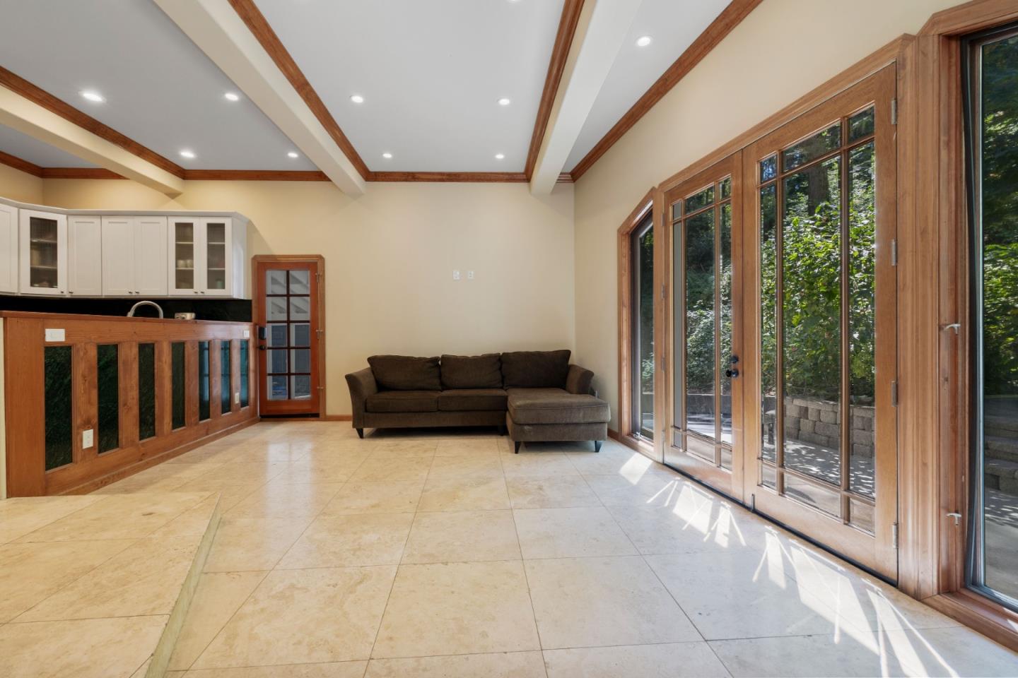 21599 Madrone DR