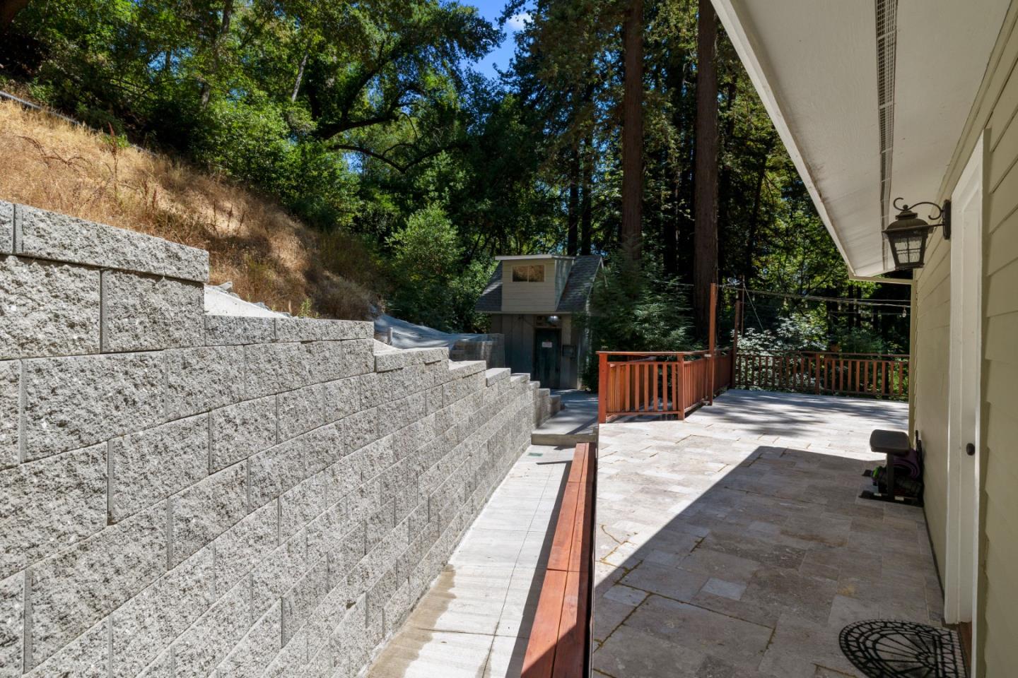 21599 Madrone DR