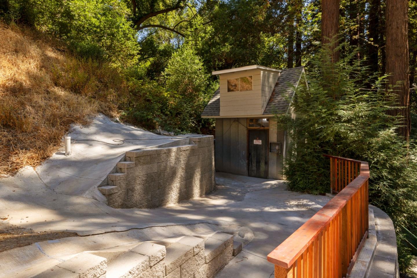 21599 Madrone DR