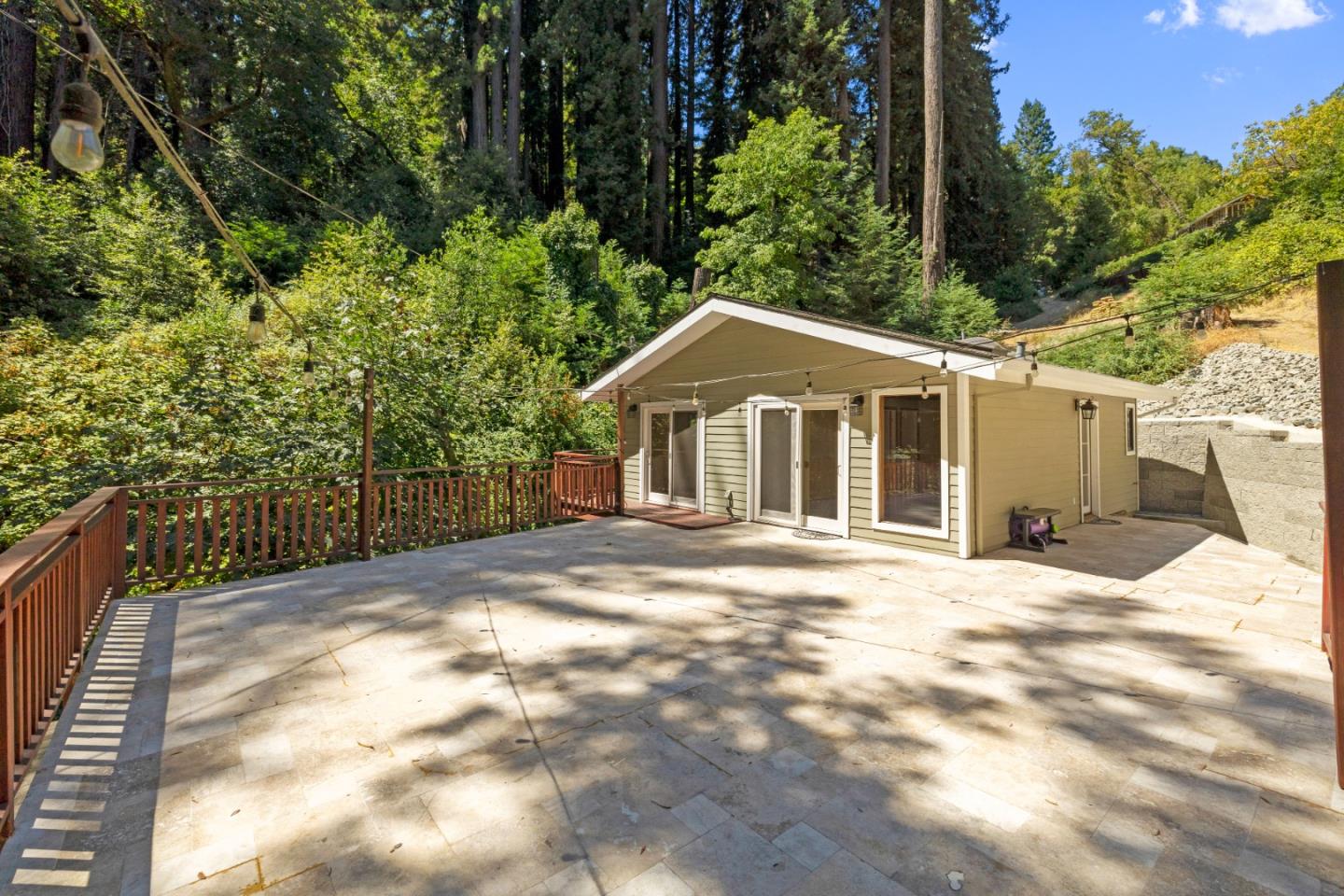 21599 Madrone DR