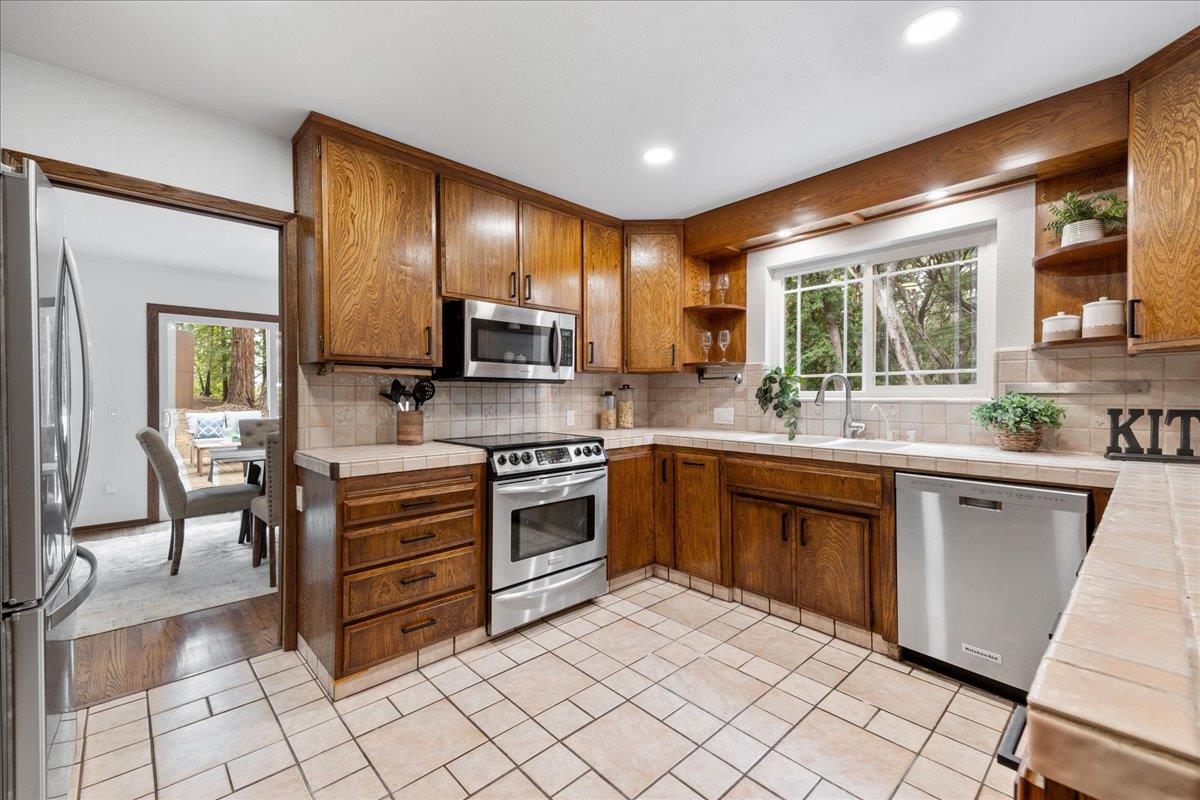 17265 Debbie RD