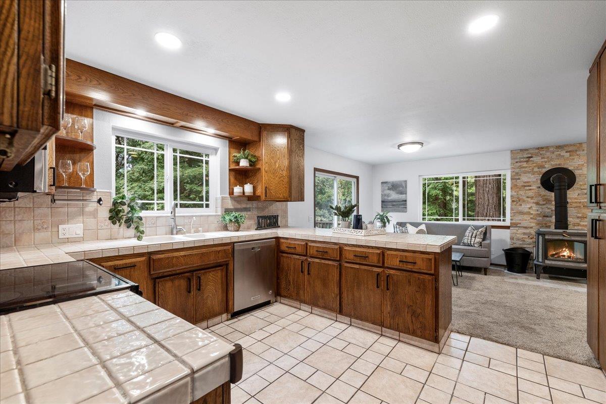17265 Debbie RD