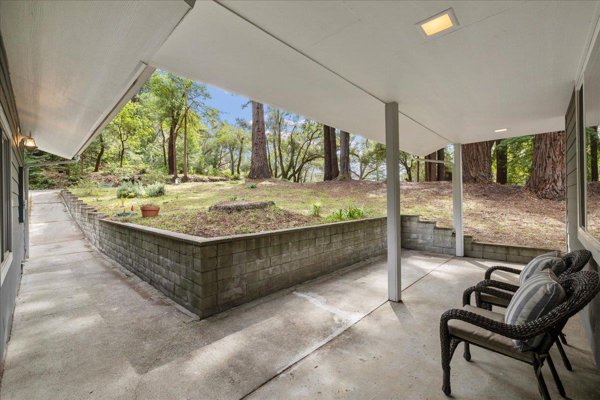 17265 Debbie RD