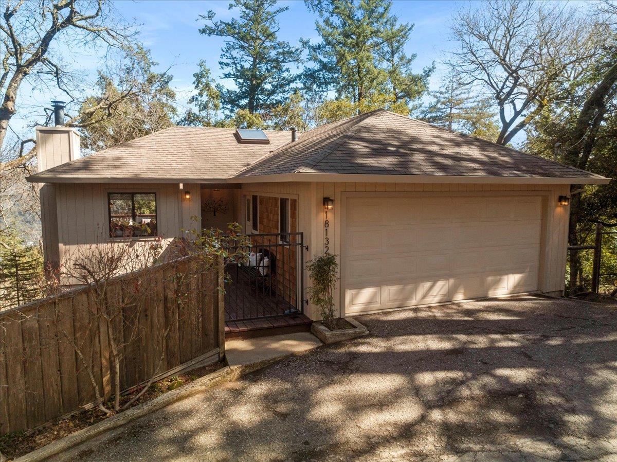 18132 Bayview DR