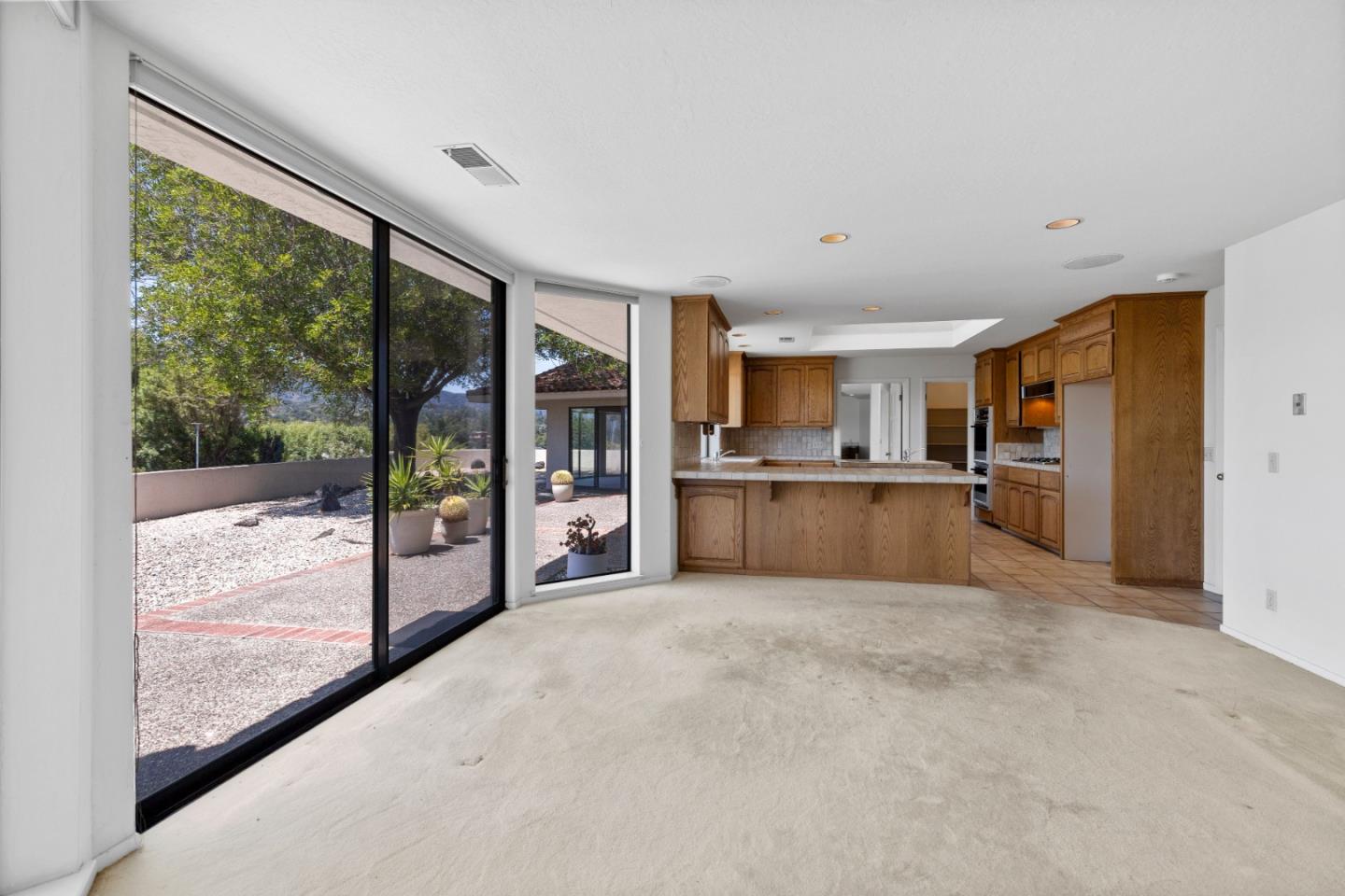 1091 Valley View Court