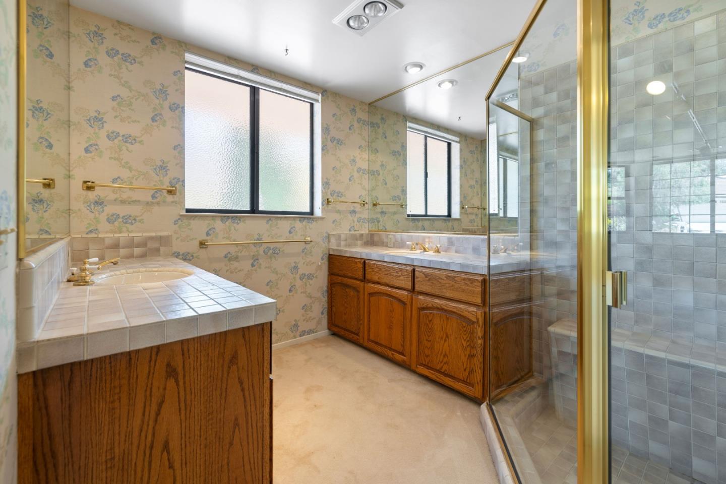 1091 Valley View Court