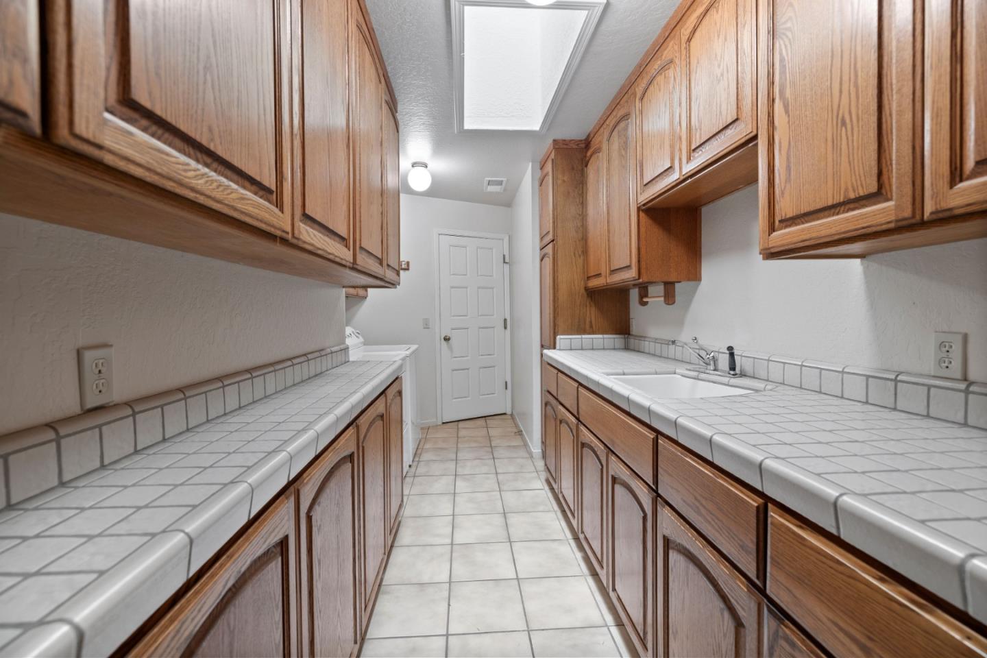 1091 Valley View Court