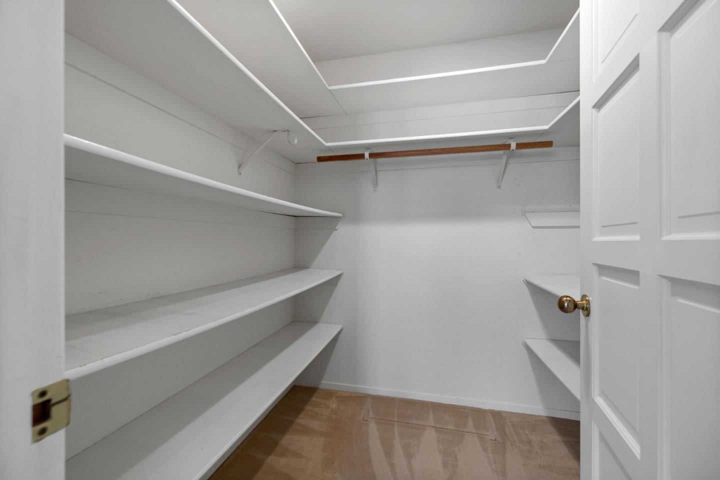 1091 Valley View Court