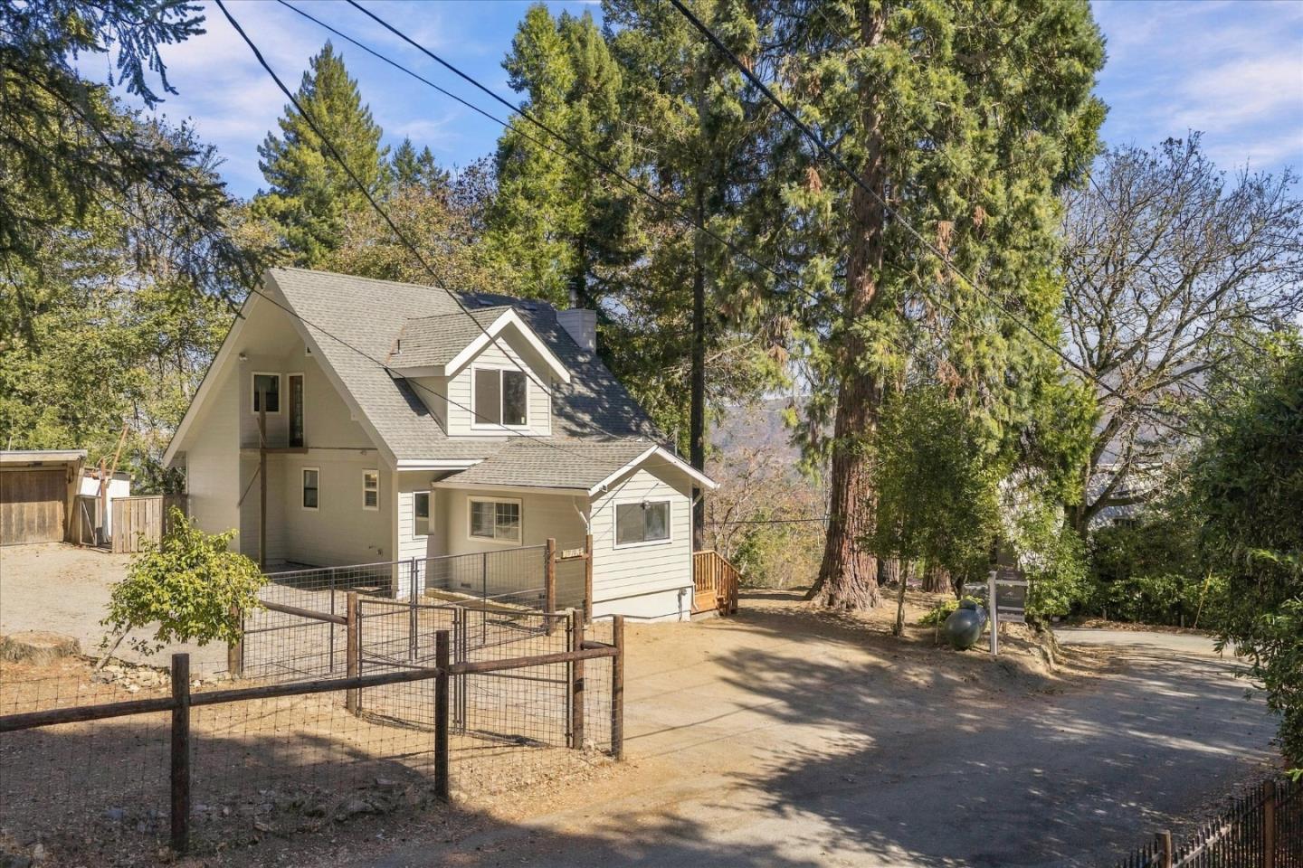 18143 Gloria CT