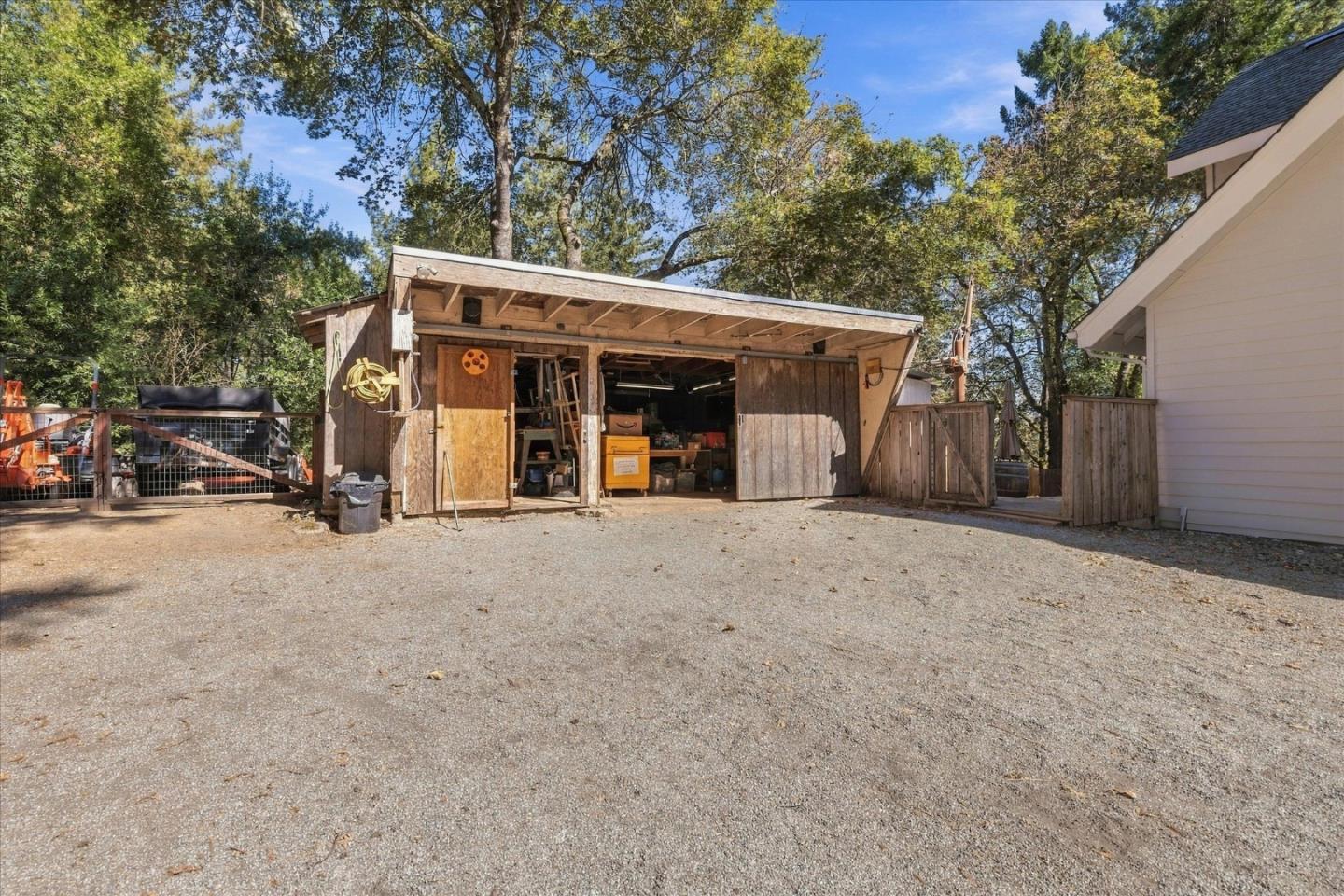 18143 Gloria CT