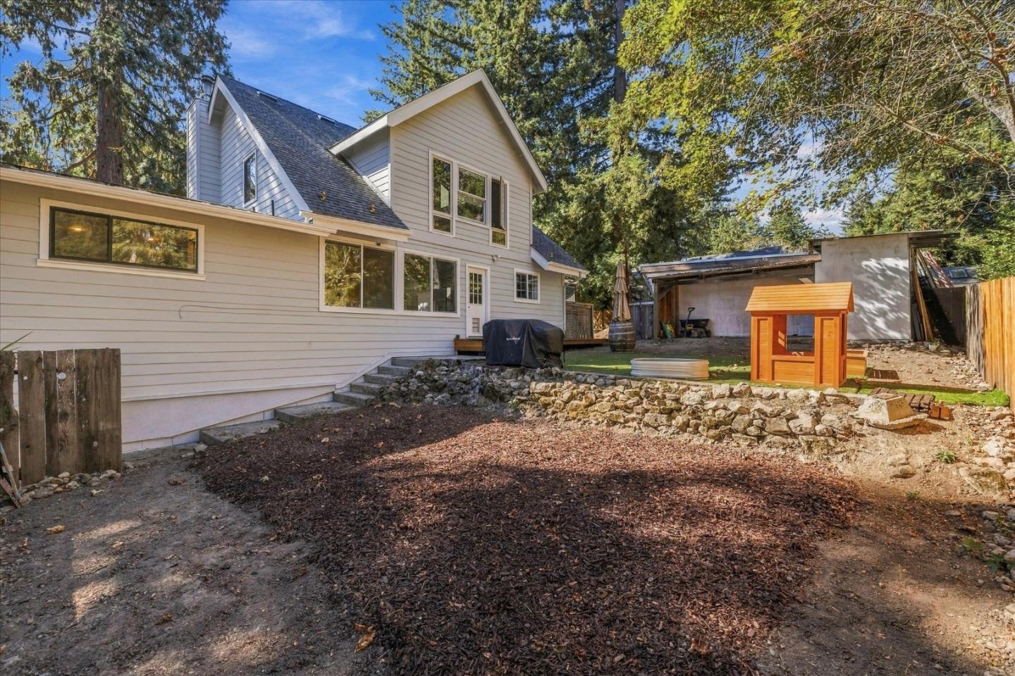 18143 Gloria CT