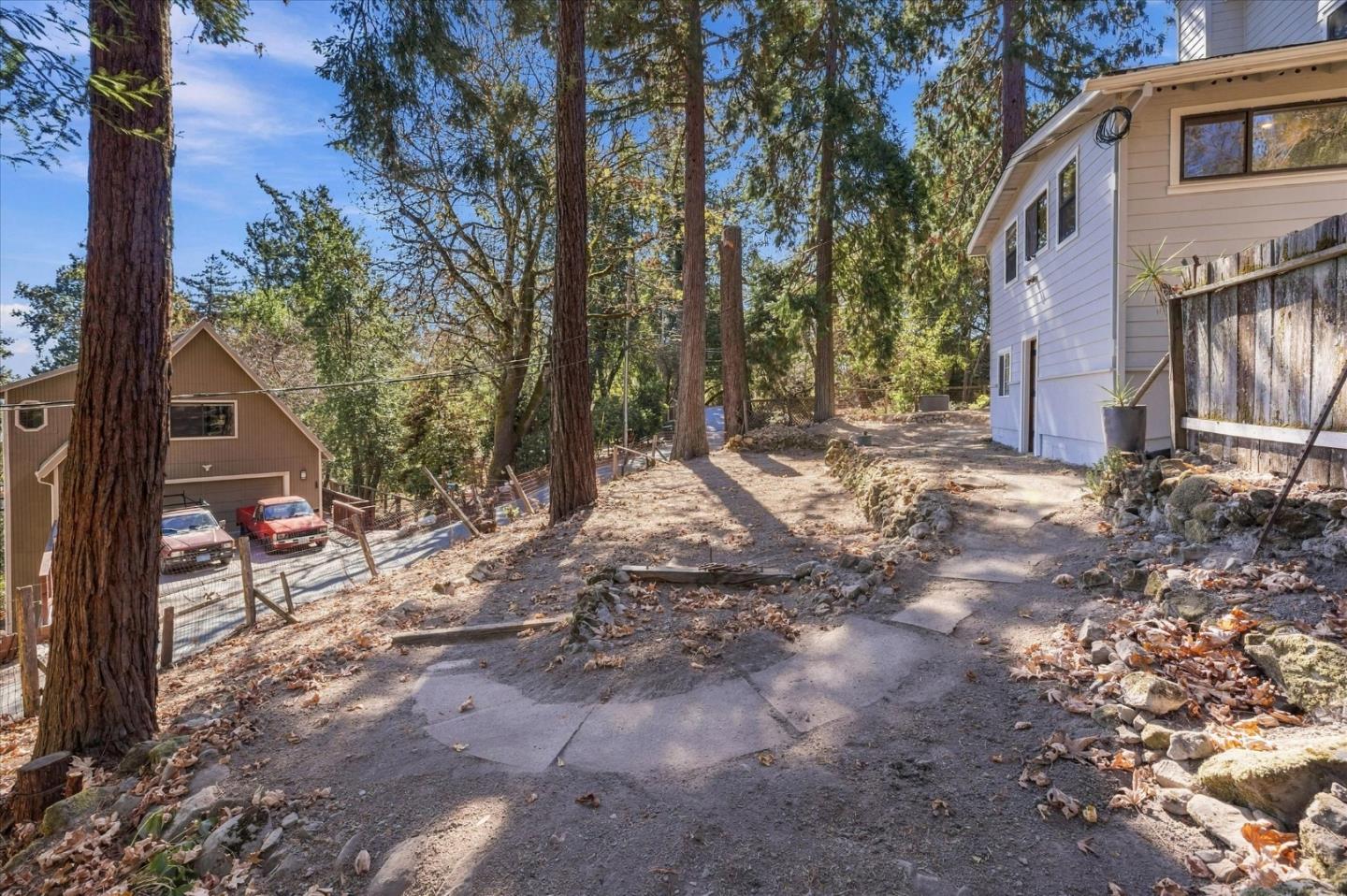 18143 Gloria CT