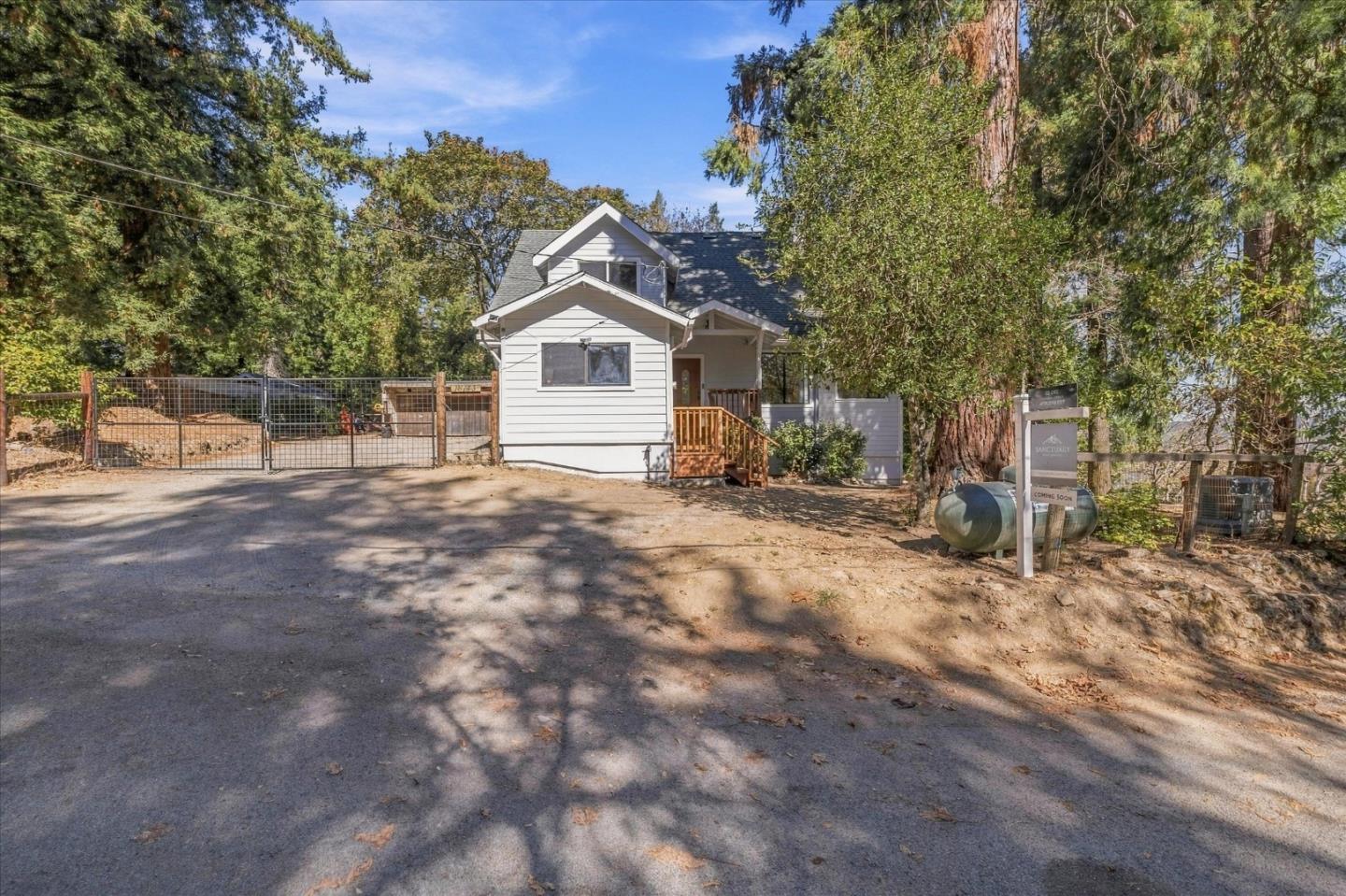 18143 Gloria CT