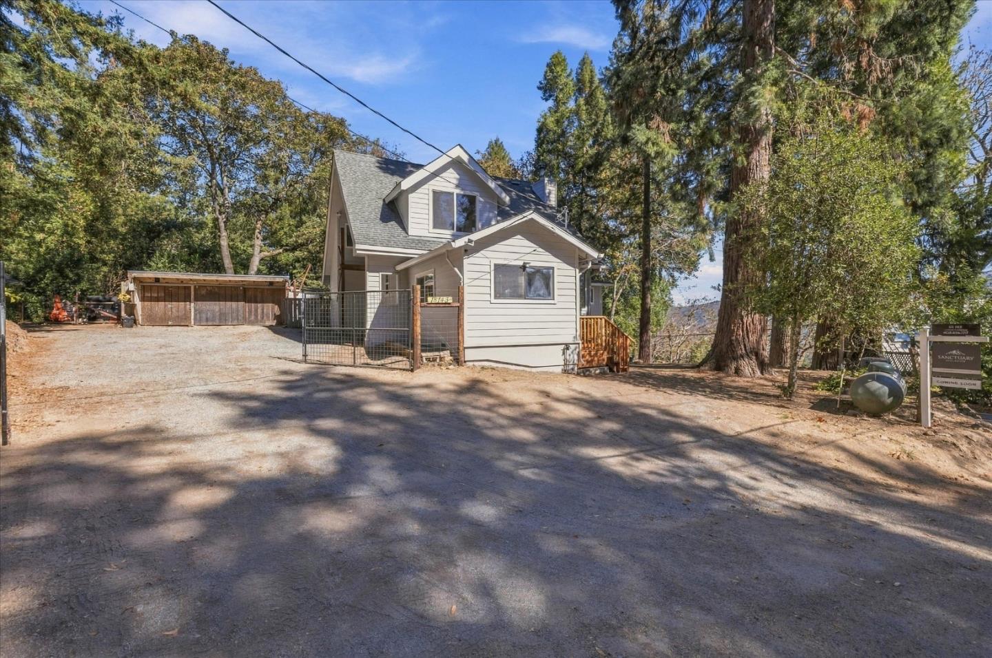 18143 Gloria CT
