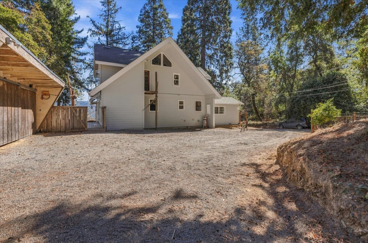 18143 Gloria CT