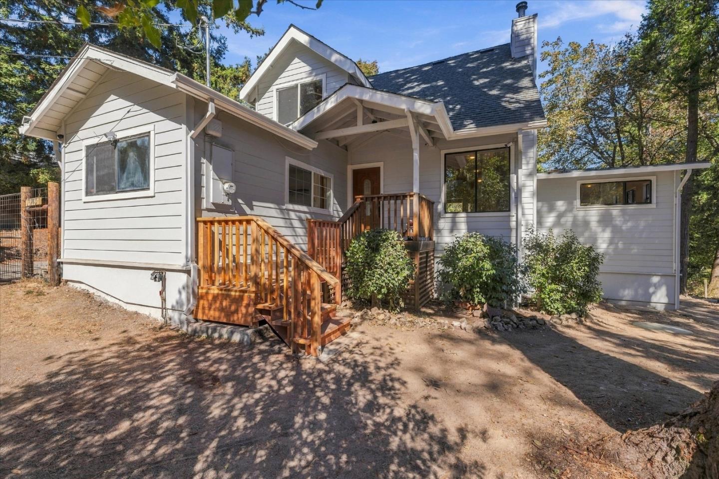 18143 Gloria CT