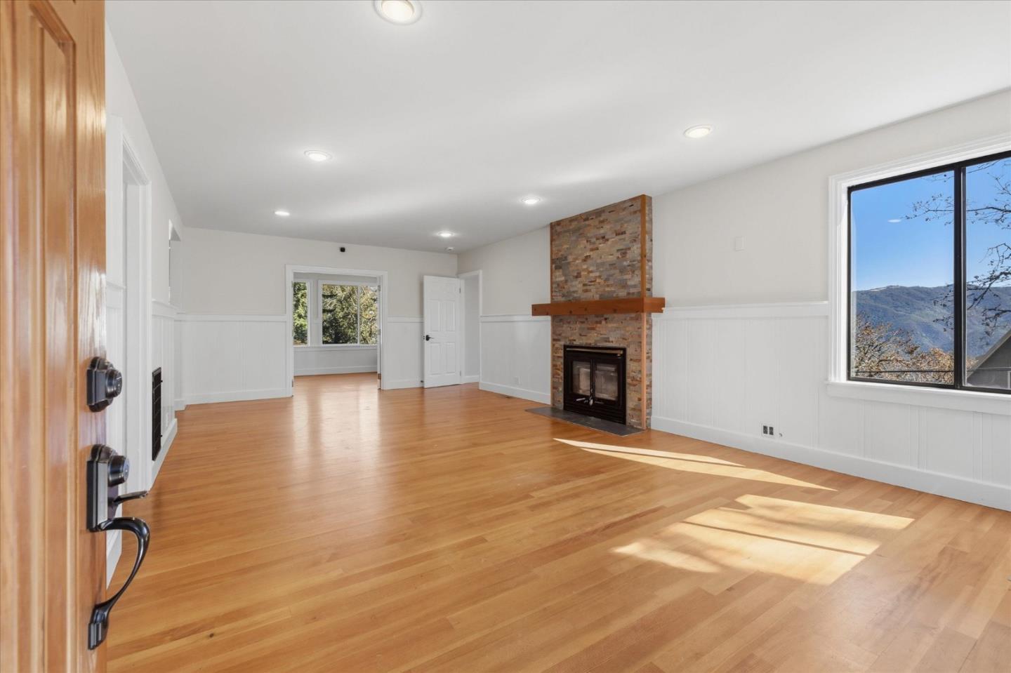 18143 Gloria CT