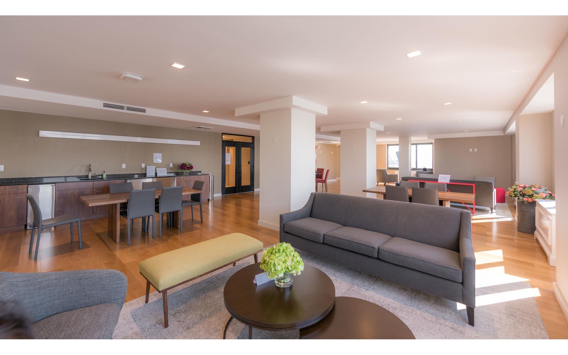 200 RECTOR Place 27H
