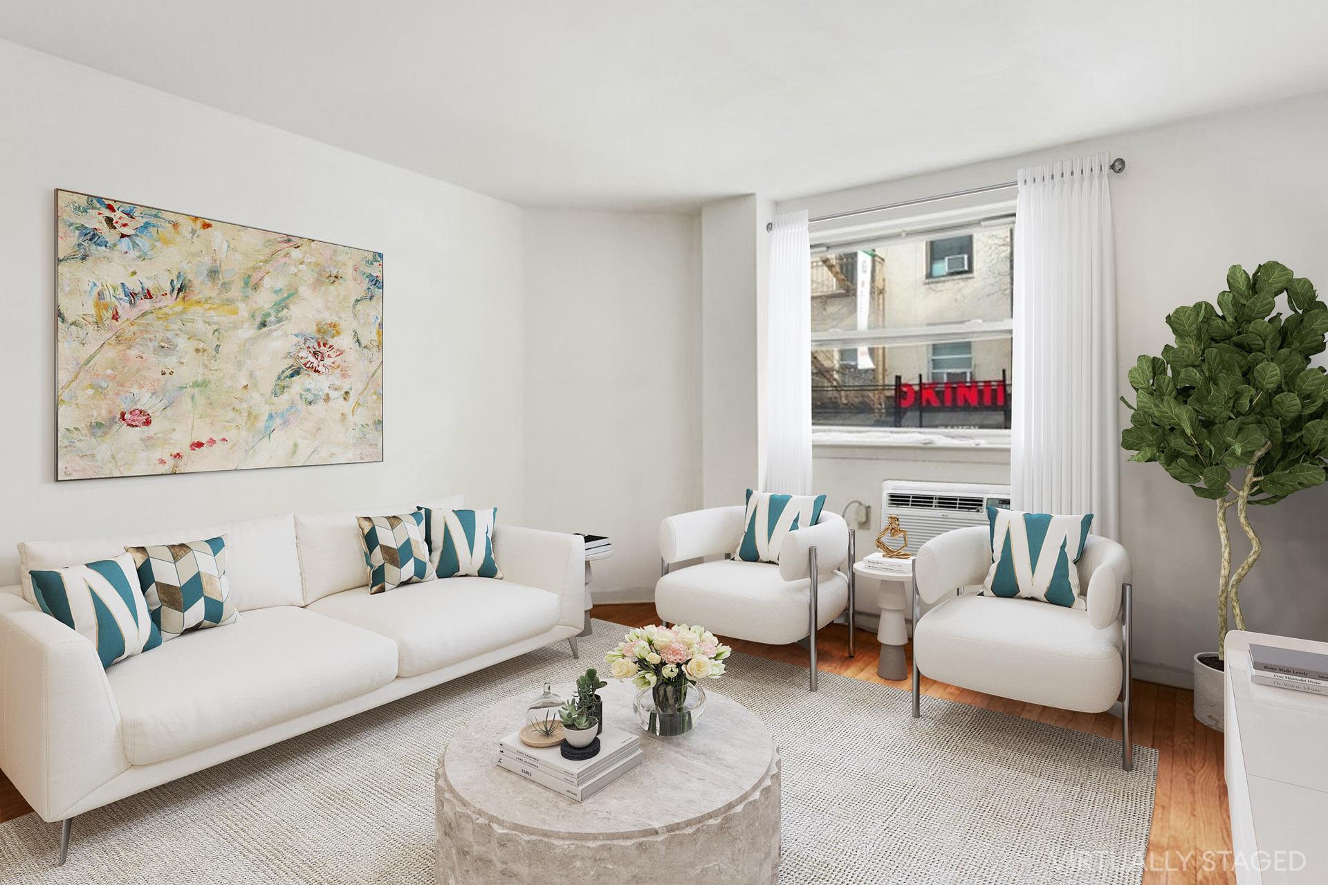 211 THOMPSON Street LE